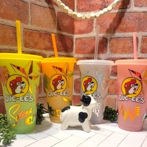 Texas Buc-ees cold cups.